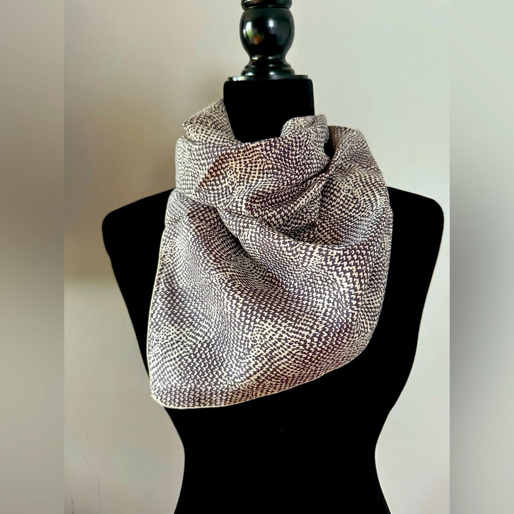 Symphony Textured‎ Black and Cream Scarf